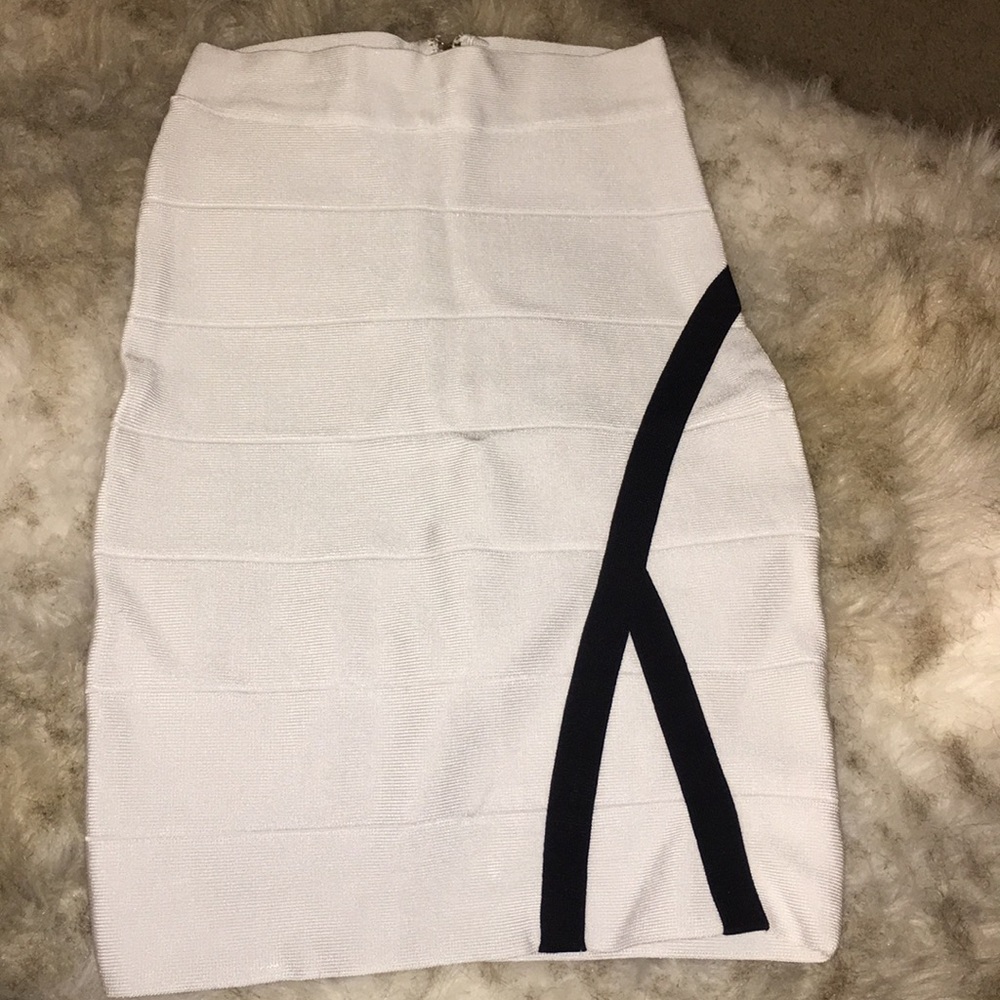 **NWOT** Bebe Mini Skirt (White)